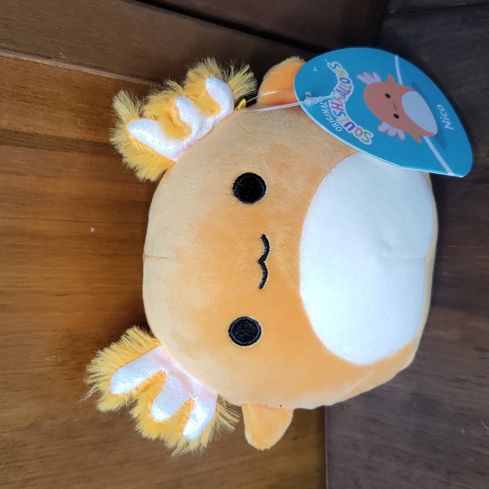 Squishmallow NWT Nico 8" Axoloti